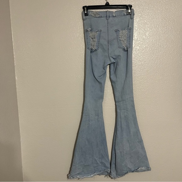 Almost Famous Ripped Bell Bottom Denim Jeans Size 7 - Picture 3 of 6